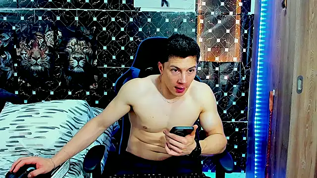 javiersexymann online show from July 2026 04:55:01 PM