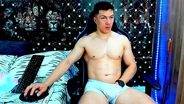 javiersexymann online show from July 2026 04:31:02 PM