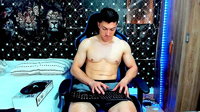javiersexymann online show from July 2026 06:54:02 PM