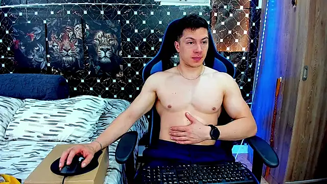 javiersexymann online show from July 2026 06:51:01 PM