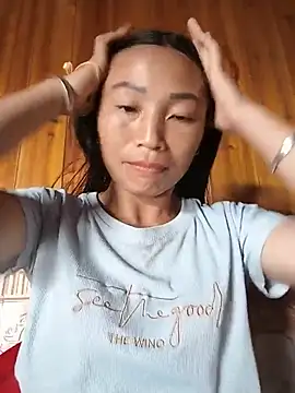 lucybaby00 online show from July 2026 10:46:02 AM