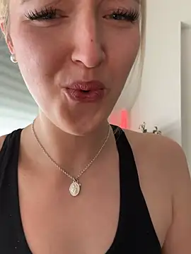 emilypeperoni online show from March 2026 11:10:01 AM