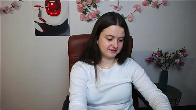 MavkaCute online show from November 2025 07:32:02 PM