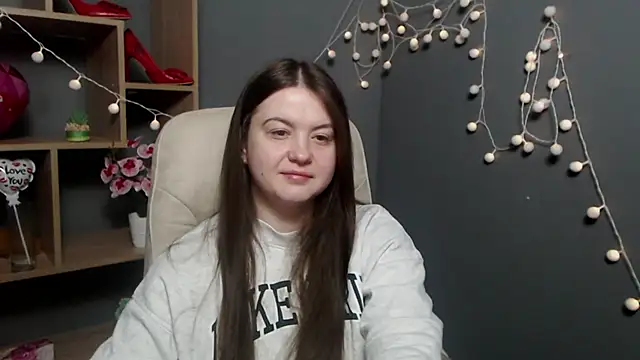 MavkaCute online show from February 2026 07:18:01 PM