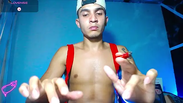 Angel latinboy online show from February 2025 09:10:01 PM