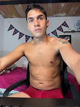 Angel latinboy online show from March 2026 11:54:01 AM