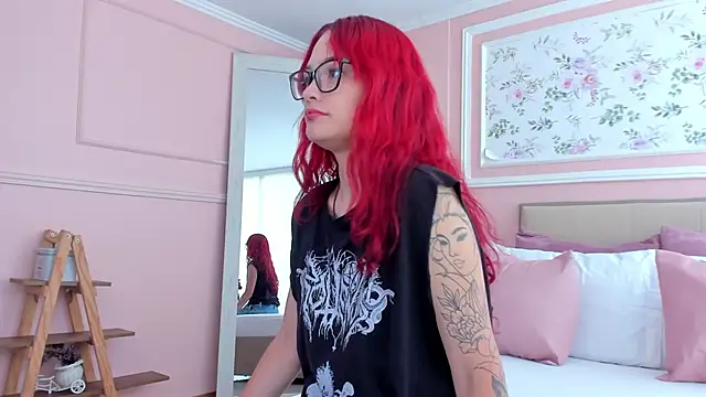 mae lyra online show from May 2026 02:57:02 PM