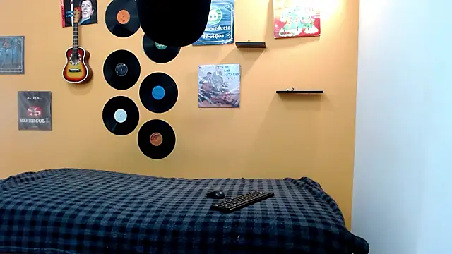 skinnyverus18 online show from March 2026 07:08:02 PM