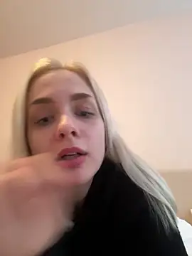 Snapshot of DaryaDoll chatting on November 2025 08:07:01 AM DaryaDoll online show from November 2025 08:07:01 AM