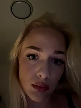 Snapshot of DaryaDoll chatting on December 2025 10:16:01 PM DaryaDoll online show from December 2025 10:16:01 PM