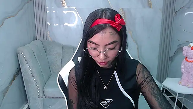 Ashley Blum v online show from September 2025 08:12:02 PM