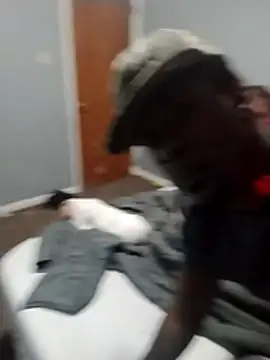 Snapshot of Dick2long87 chatting on November 2025 01:20:02 AM Dick2long87 online show from November 2025 01:20:02 AM