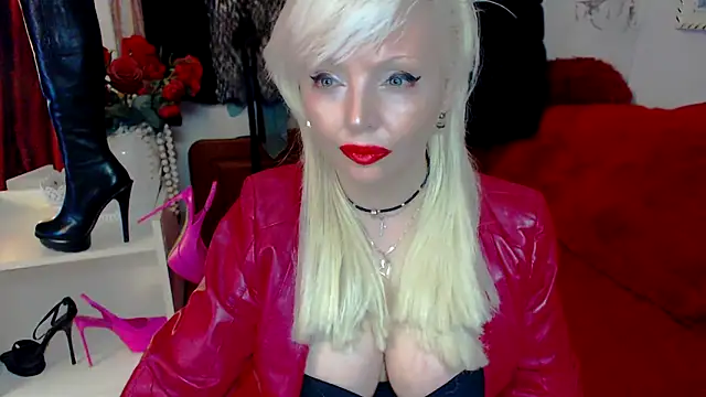 Snapshot of FURclubFETISH chatting on December 2024 05:44:01 PM FURclubFETISH online show from December 2024 05:44:01 PM