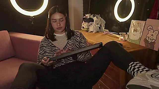 Snapshot of gigifontaine__ chatting on September 2025 10:36:01 PM gigifontaine online show from September 2025 10:36:01 PM