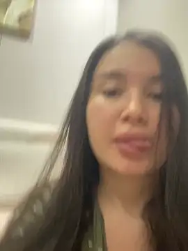 Snapshot of LexeeLuv chatting on April 2026 06:35:02 AM LexeeLuv online show from April 2026 06:35:02 AM