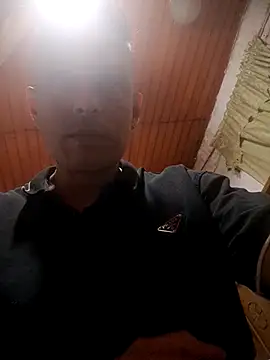 Snapshot of JuceAn14 chatting on November 2025 04:56:02 AM JuceAn14 online show from November 2025 04:56:02 AM