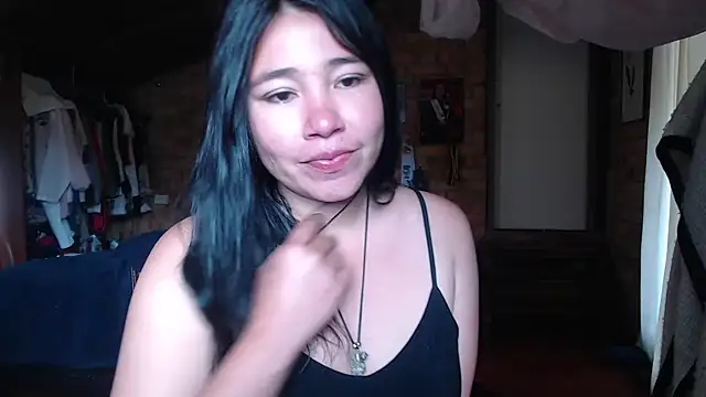 Snapshot of magiadeisis chatting on October 2025 03:53:01 PM magiadeisis online show from October 2025 03:53:01 PM