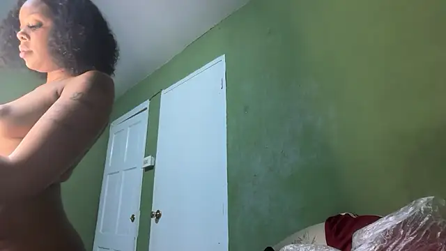 Liaprettygirl online show from May 2026 05:58:01 AM