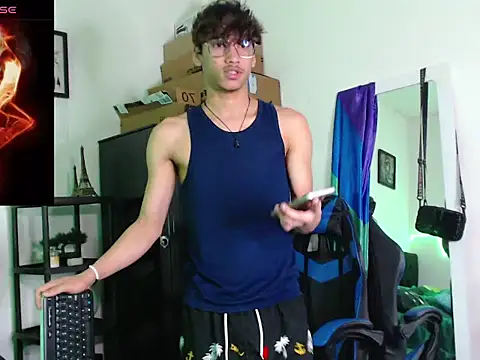 Snapshot of Gael_Jones chatting on September 2025 04:03:01 AM Gael Jones online show from September 2025 04:03:01 AM