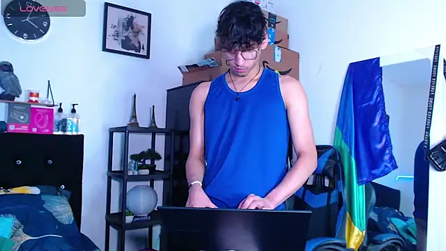 Snapshot of Gael_Jones chatting on October 2025 01:52:02 PM Gael Jones online show from October 2025 01:52:02 PM