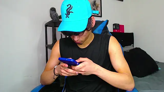 Snapshot of Gael_Jones chatting on November 2025 02:24:01 AM Gael Jones online show from November 2025 02:24:01 AM