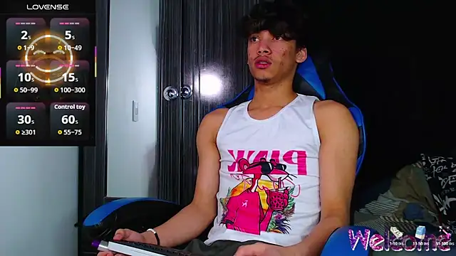 Snapshot of Gael_Jones chatting on December 2025 06:40:01 AM Gael Jones online show from December 2025 06:40:01 AM