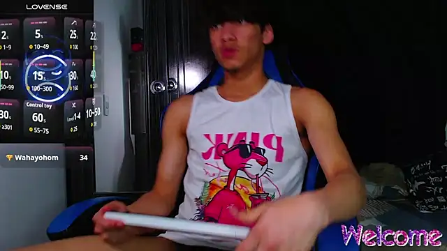 Snapshot of Gael_Jones chatting on December 2025 05:13:01 AM Gael Jones online show from December 2025 05:13:01 AM