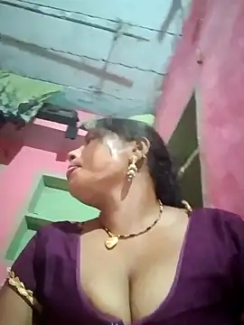 Snapshot of sanjna_sharmaa chatting on September 2025 03:35:01 PM sanjna sharmaa online show from September 2025 03:35:01 PM