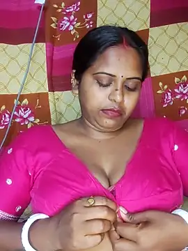 Hot-Show2 online show from April 2026 07:44:01 PM