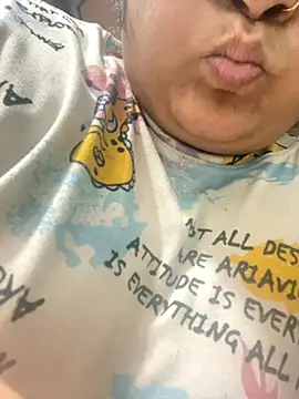 indian-hotmilfs online show from September 2025 01:26:02 PM