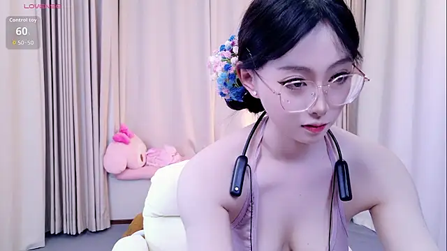 Snapshot of niannian18 chatting on November 2025 10:14:01 AM niannian18 online show from November 2025 10:14:01 AM