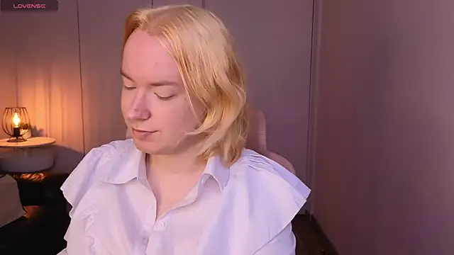 Amanda Butlerr online show from May 2026 02:15:02 PM