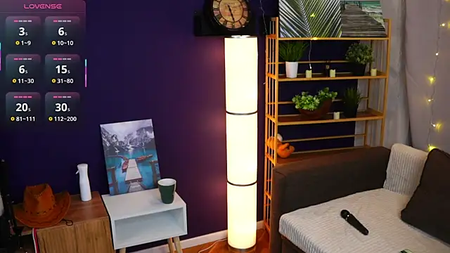 Snapshot of SuzanneHowse chatting on February 2026 04:15:02 PM SuzanneHowse online show from February 2026 04:15:02 PM