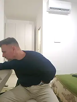 Snapshot of mrlyuis chatting on December 2025 07:43:01 PM mrlyuis online show from December 2025 07:43:01 PM