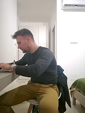 Snapshot of mrlyuis chatting on December 2025 04:56:01 PM mrlyuis online show from December 2025 04:56:01 PM