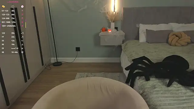 LubaStadt online show from October 2025 07:15:01 PM