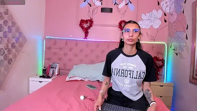 Snapshot of Ethan_N_Abby chatting on October 2025 07:45:01 PM Ethan N Abby online show from October 2025 07:45:01 PM