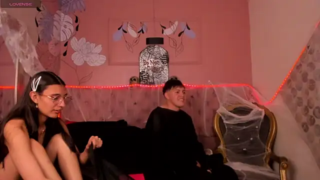 Snapshot of Ethan_N_Abby chatting on October 2025 07:57:02 PM Ethan N Abby online show from October 2025 07:57:02 PM