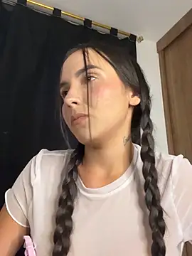 Scarlett05 online show from November 2025 01:17:02 AM