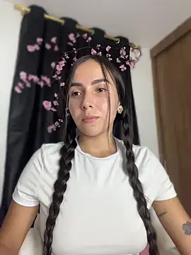 Scarlett05 online show from July 2026 01:32:02 AM