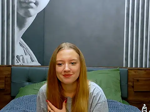 Snapshot of DarcyWilsy chatting on October 2025 09:01:01 PM DarcyWilsy online show from October 2025 09:01:01 PM