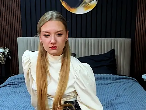 Snapshot of DarcyWilsy chatting on November 2025 08:52:02 PM DarcyWilsy online show from November 2025 08:52:02 PM