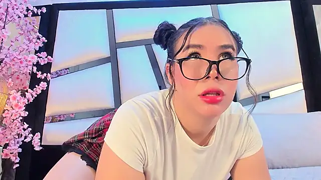 TessaCooper1 online show from August 2026 09:03:01 PM