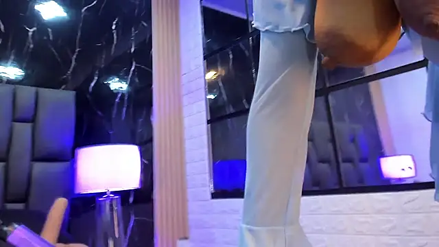 BustyGlow online show from June 2026 12:22:01 PM