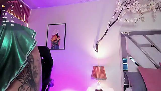 emy williams online show from November 2025 08:07:02 PM