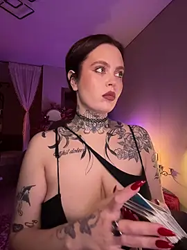 Mariiiiiway online show from November 2025 07:57:02 PM