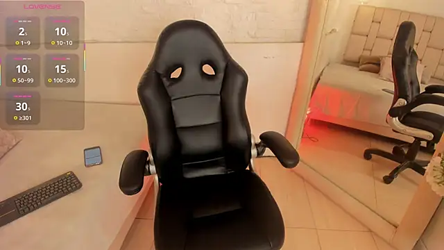 SophieCollins 1 online show from September 2025 11:32:02 AM