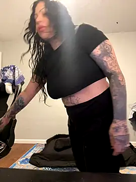 Snapshot of chicanachic13 chatting on September 2025 02:25:01 AM chicanachic13 online show from September 2025 02:25:01 AM