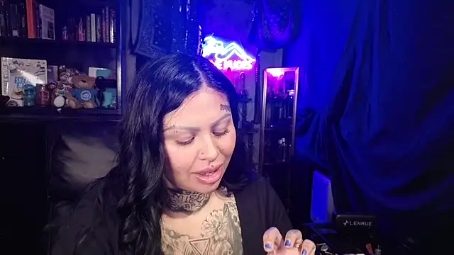 chicanachic13 online show from February 2026 03:50:01 AM