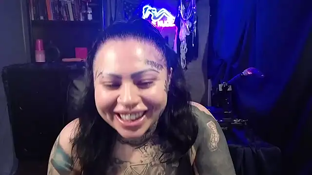 chicanachic13 online show from April 2026 04:04:02 PM